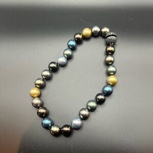 Elegant Multicolor Pearl Bracelet